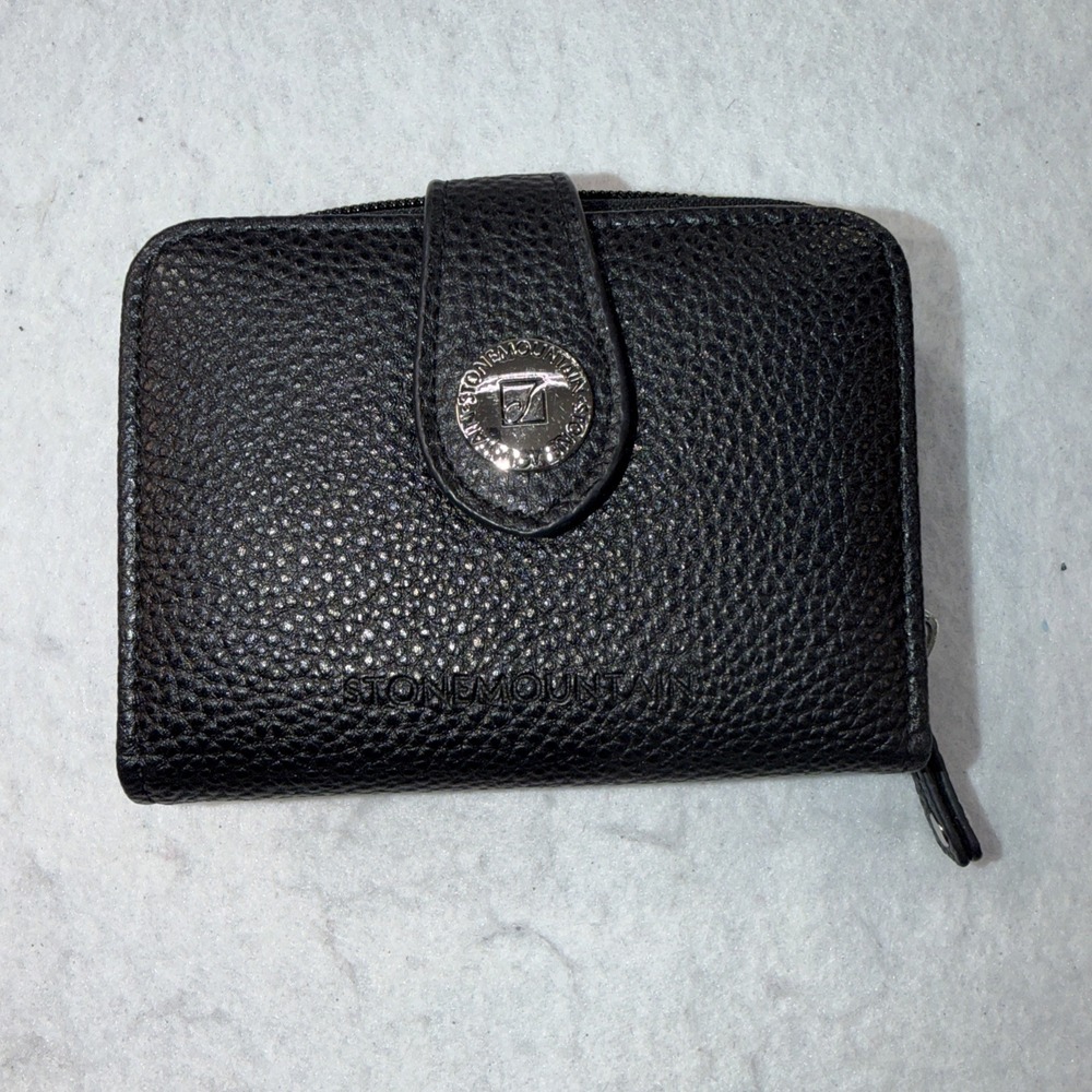 Stone Mountain Black Pebbled Leather compact Wallet Zip Around Coin purse Key Ri